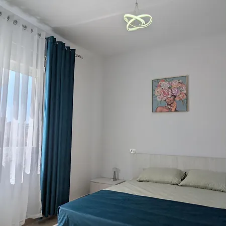 7 Vila Durrës