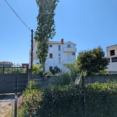 Vila 7