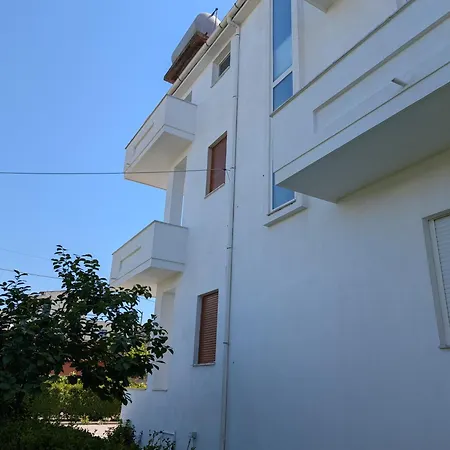 7 Durrës